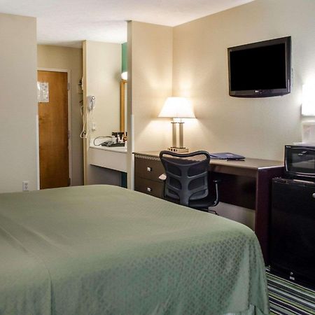 Quality Inn & Suites Medina - Akron West Экстерьер фото