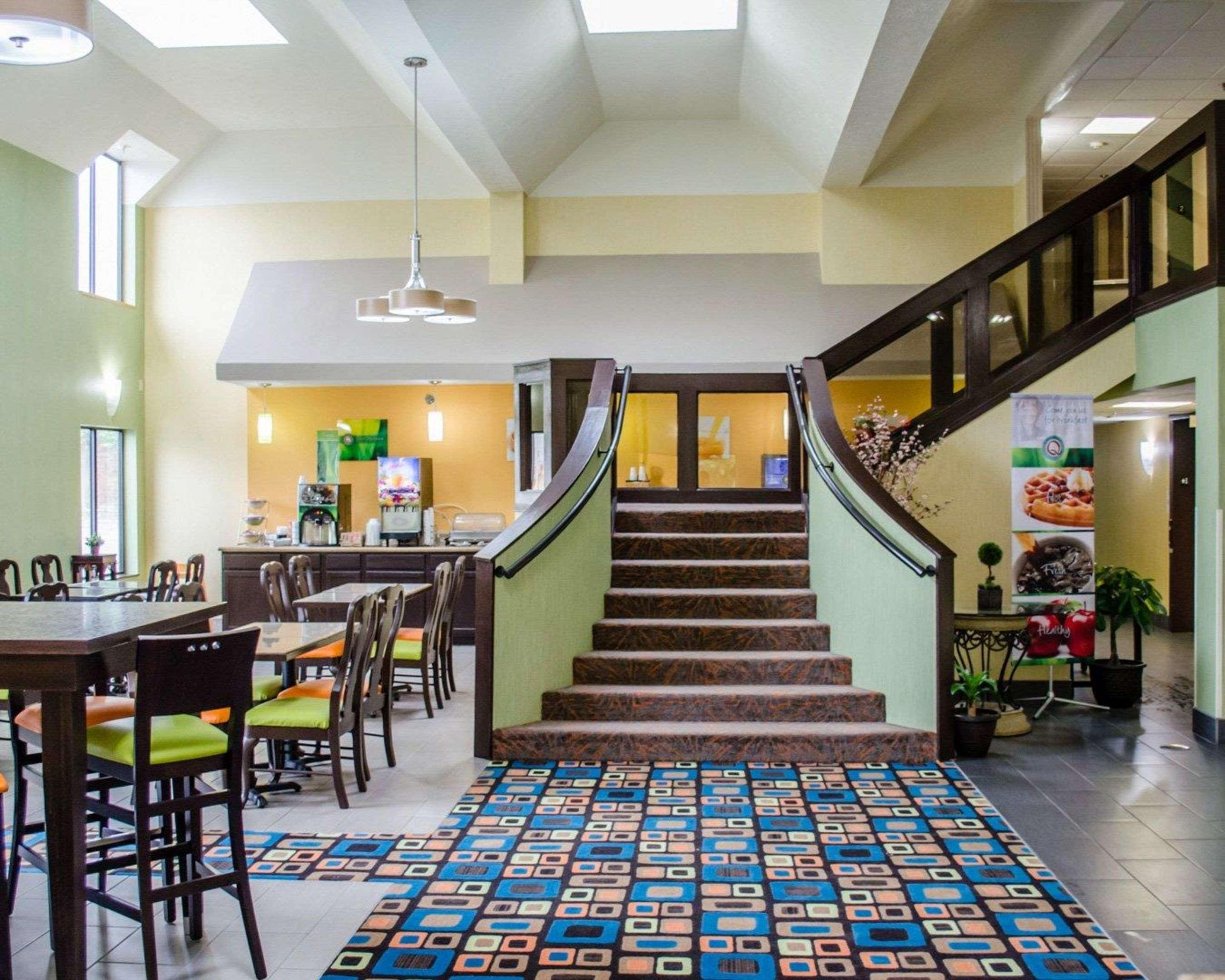 Quality Inn & Suites Medina - Akron West Экстерьер фото