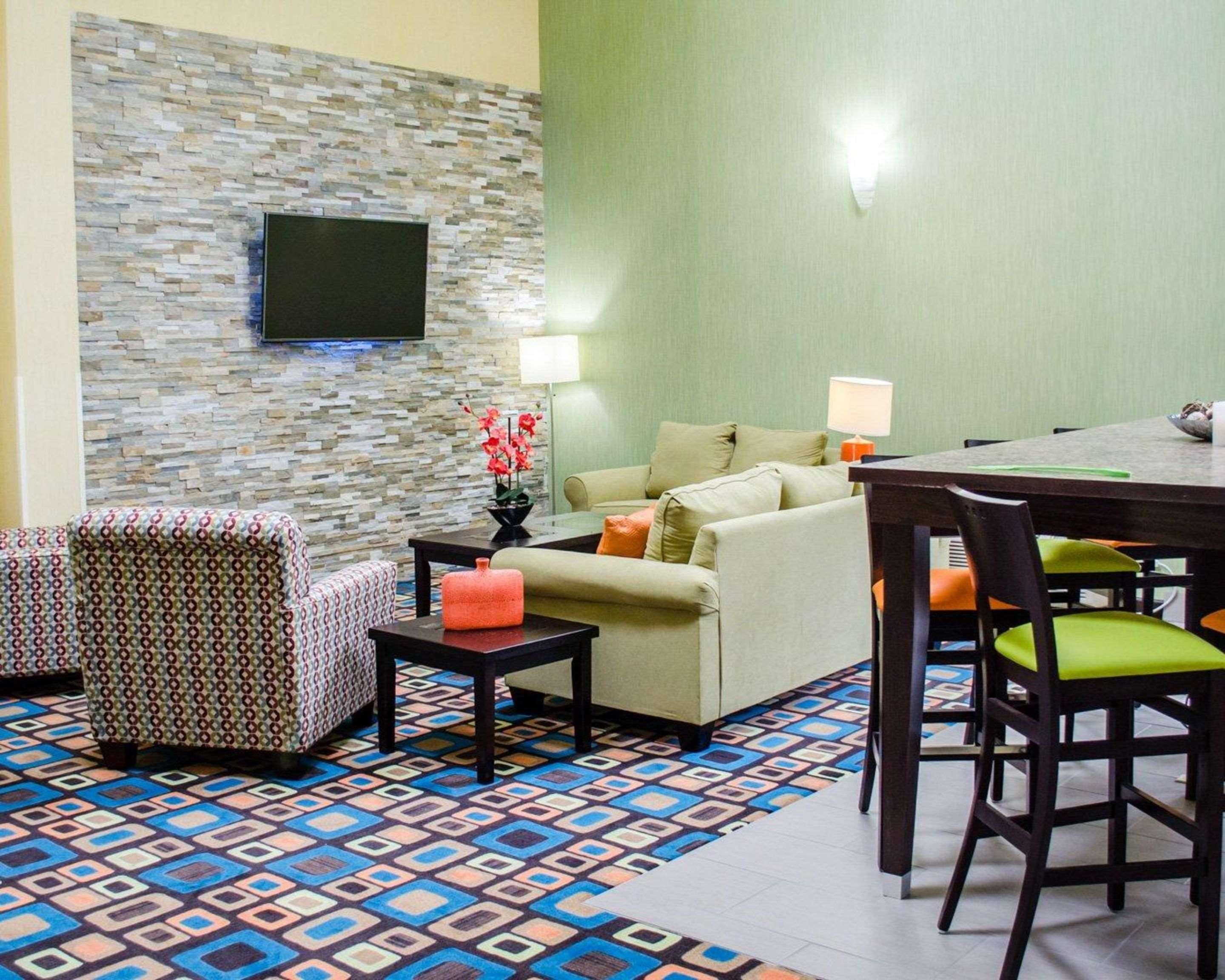 Quality Inn & Suites Medina - Akron West Экстерьер фото